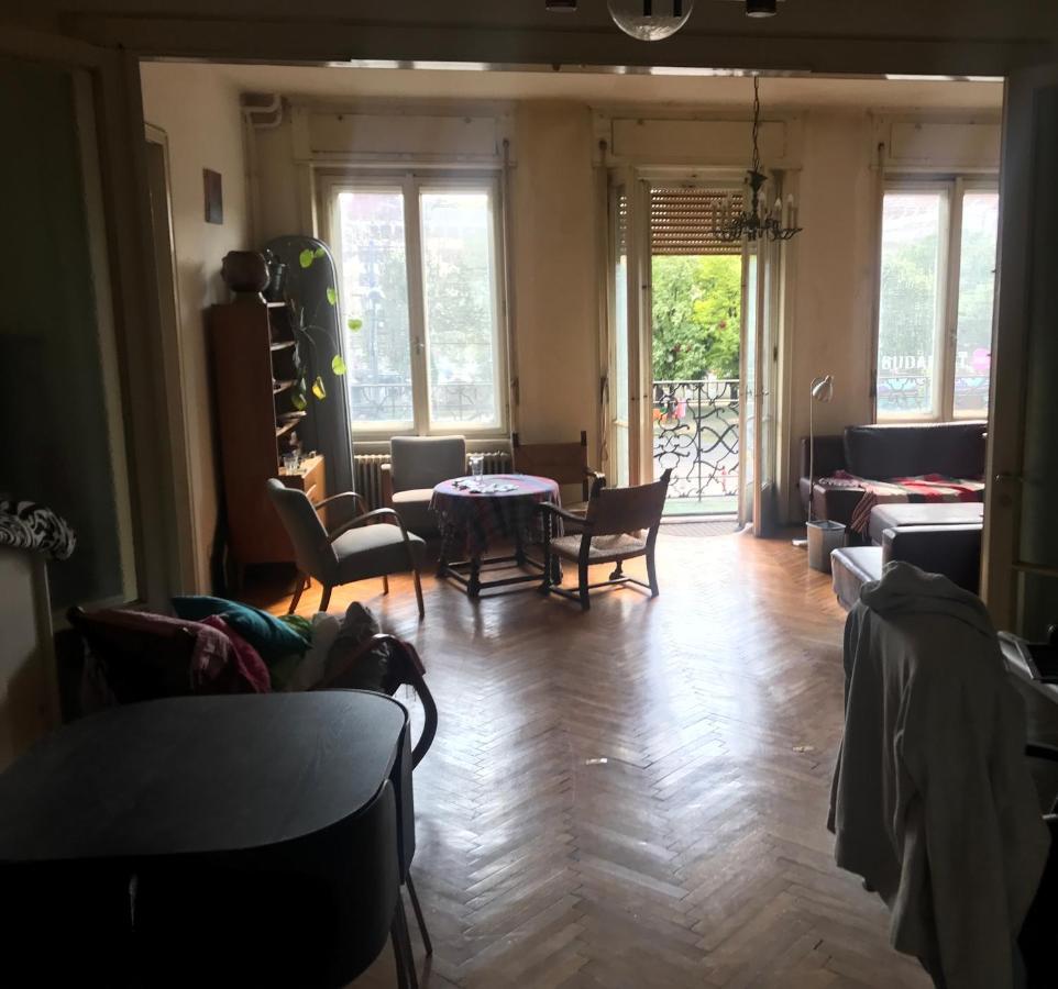 Spacious Apartman In The Center Boedapest Buitenkant foto